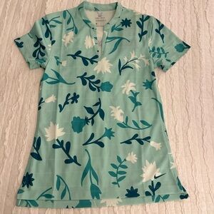 NWT NIKE Golf Woman’s dry fit gold shirt